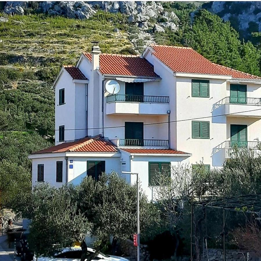 Vila Maslina Apartments Mit Pool Und Garten Nahe Am Strand Tučepi Exterior foto