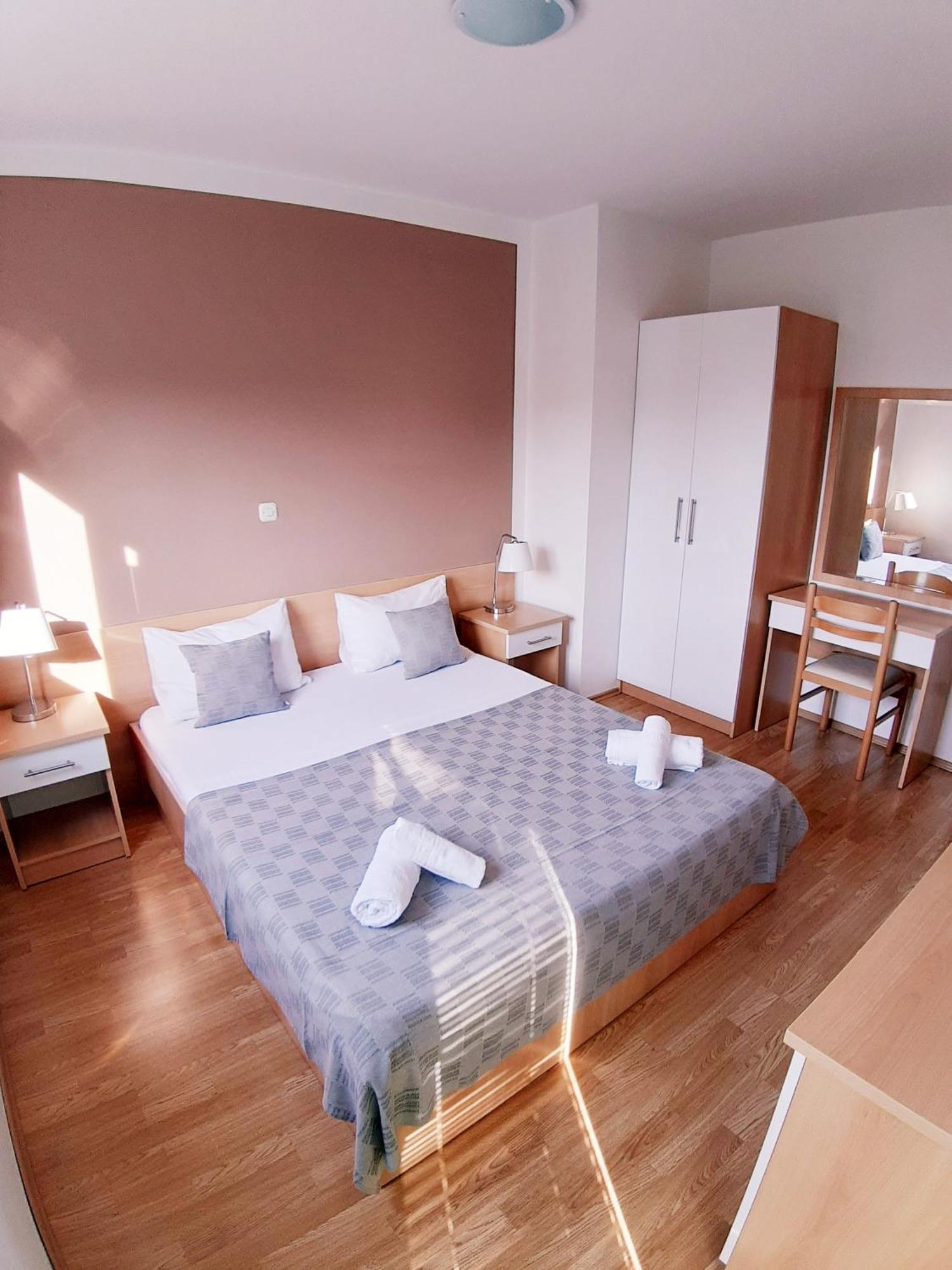 Vila Maslina Apartments Mit Pool Und Garten Nahe Am Strand Tučepi Zimmer foto